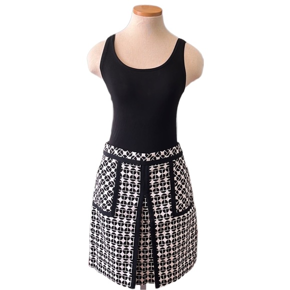 Trina Turk Patterned Front Slit Mini Skirt, Black and White, size 4 - Picture 3 of 16